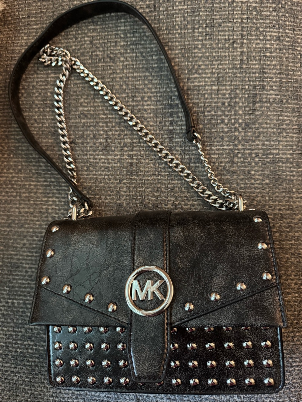 Michael Kors Greenwich Studded Crossbody Shoulder Bag Black Silver Hardware - Picture 3 of 9